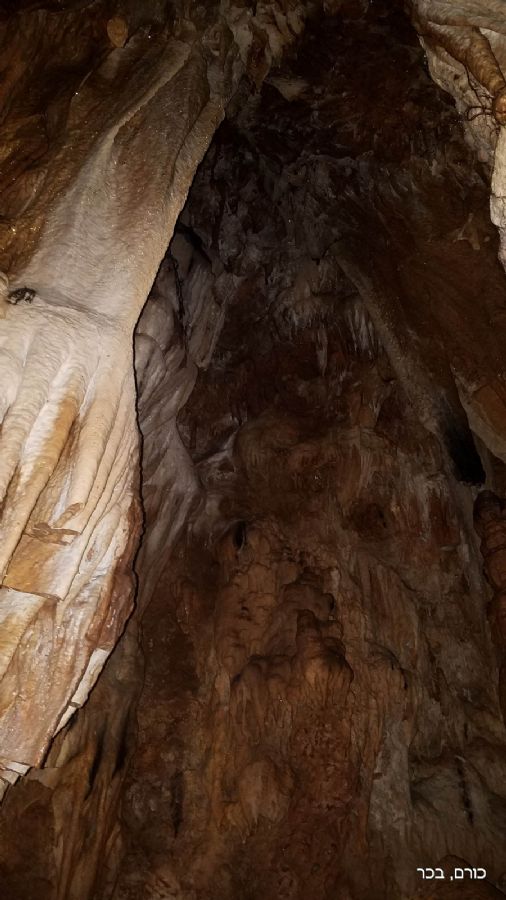 הוטה 17 - מערת קרסטית יפה